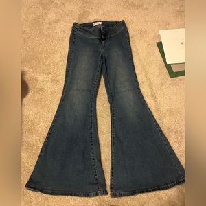 Free people bell bottom jeans: Size- 30